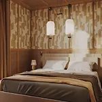 The Diamond 4*